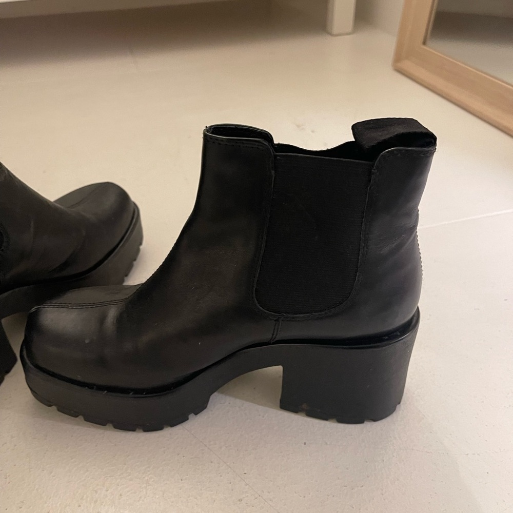 Black boots ankle height-leather